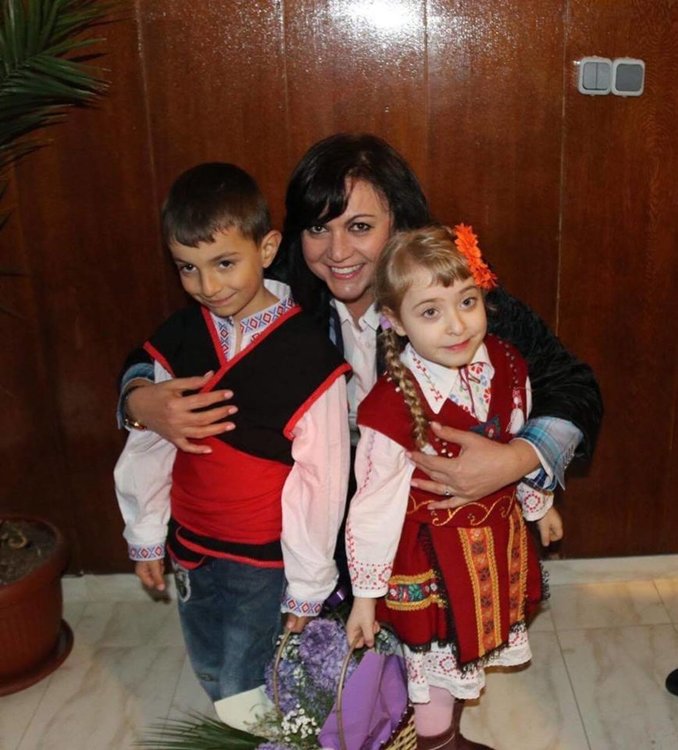                                           Корнелия Нинова идва за национален събор на тракийци в Аврен