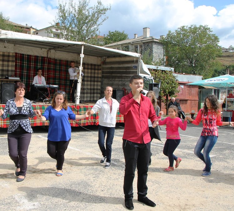 Филип Синапов ще пее на събора в Жълтуша