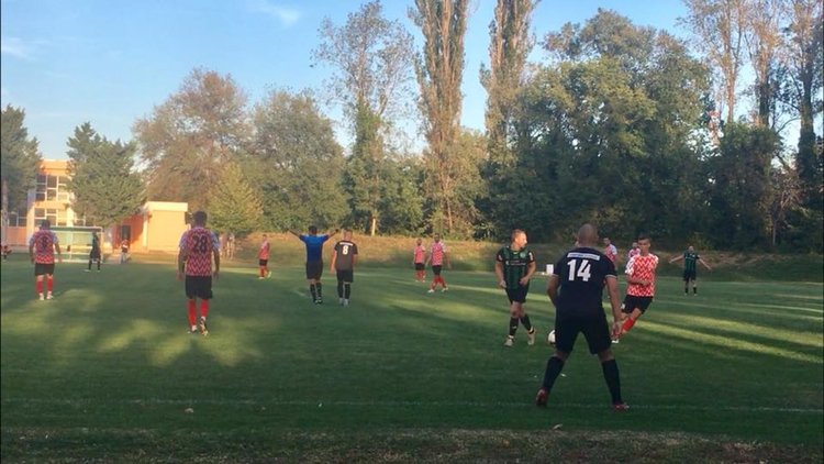 Футболистите на „Хасково 1957” с нулево равенство срещу „Садово”