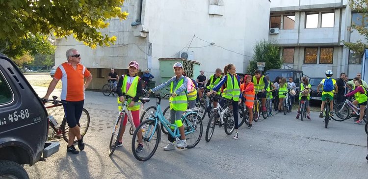 Над 60 колоездачи се включиха във велопохода за Деня на мобилността