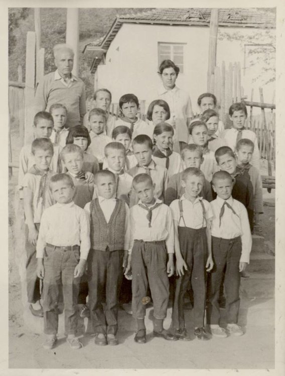 Гемеджиев с учениците си