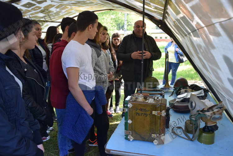 През октомври започва учебната година за Центъра по военно обучение и спасителни дейности в Широко поле