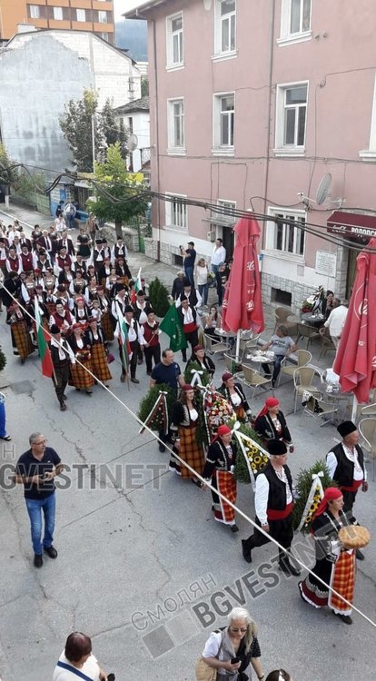 Пушката на Капитан Петко войвода предизвика фурор на Хайдушките празници в Чепеларе