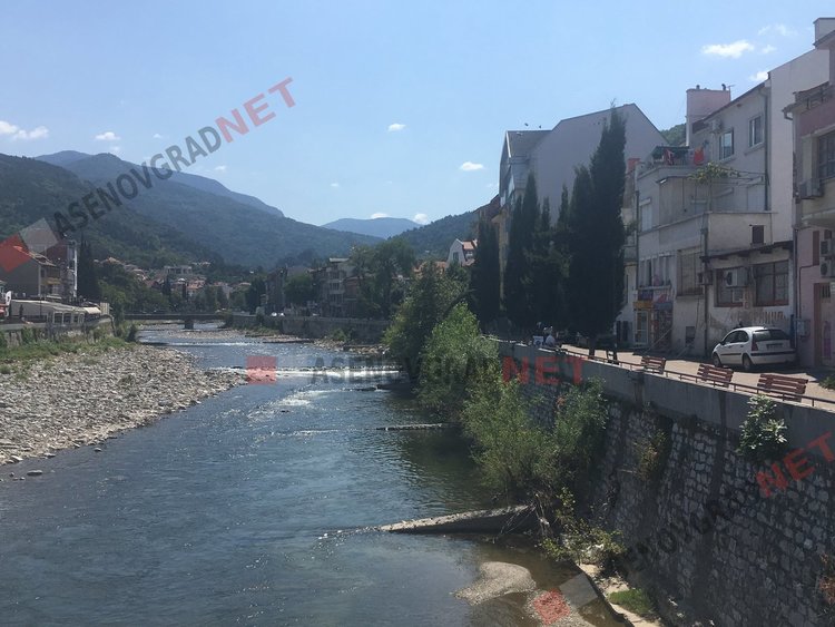 Слънчево, но хладно и облачно ще бъде днес