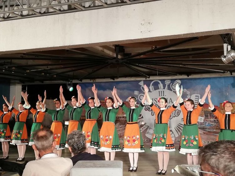 Танцьорите на „Южняче“ със статуетка и диплома от Международен фестивал в Хърватска