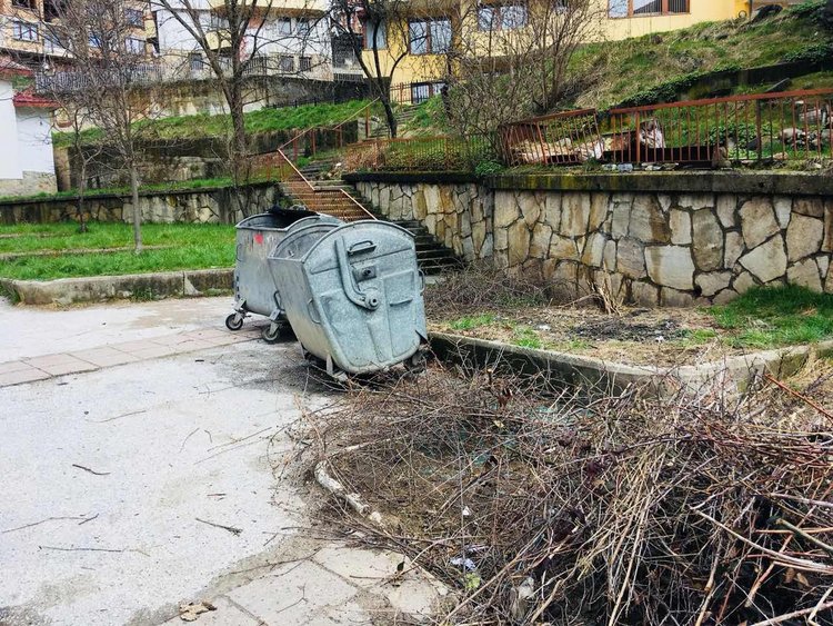 КРОС с инициатива за набиране на средства за детска площадка в Райково