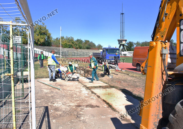 Стадион Хасково с пет нови лекоатлетически сектора