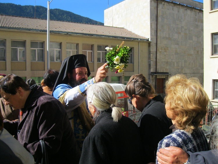 Храмът "Покров на Пресвета Богородица" в Смолян кани миряните на храмов празник