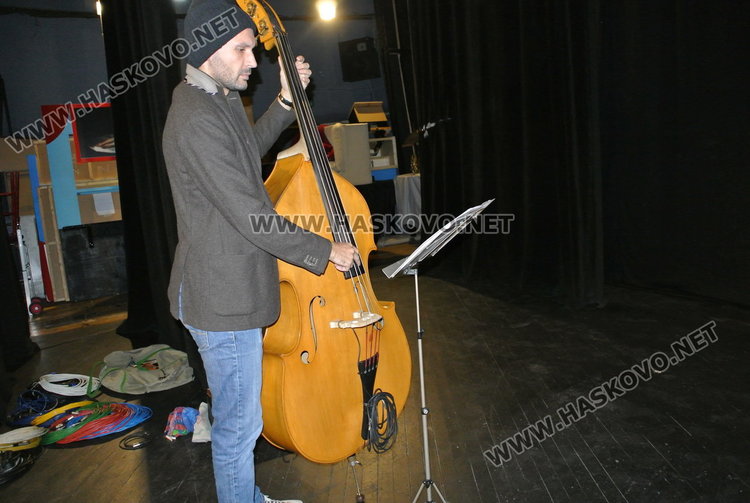 Дейвид Бъркман вече на Хасковска сцена