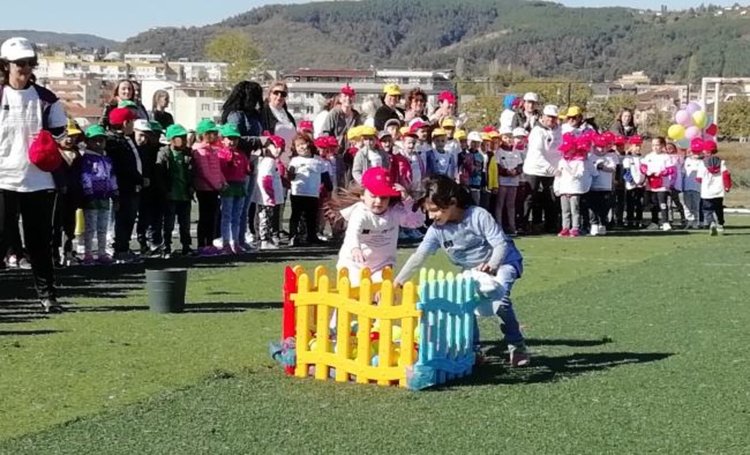 Забавно спортното състезание - шумна, весела „Шарениада”