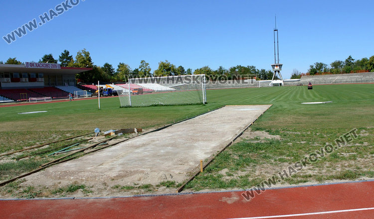 Стадион Хасково с пет нови лекоатлетически сектора