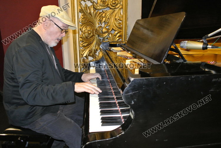 Дейвид Бъркман вече на Хасковска сцена