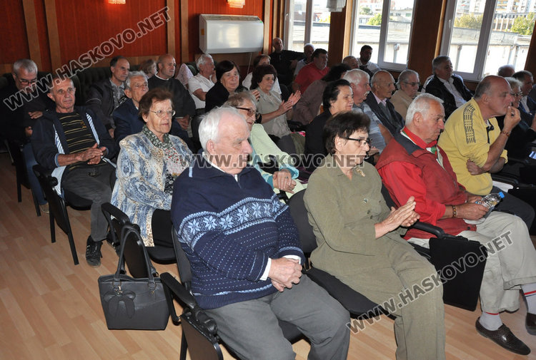 Хасковски червени отбелязаха 200 г. от рождението на Карл Маркс