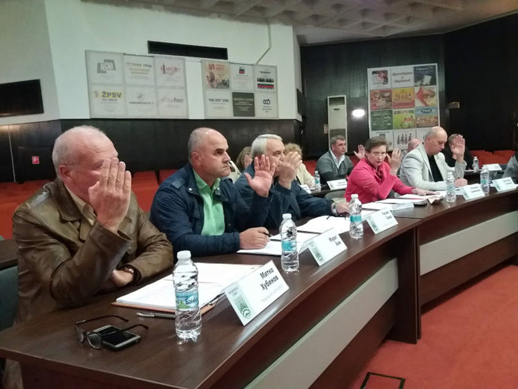 Новосъздадено мнозинство бойкотира вземането на решения в Общинския съвет