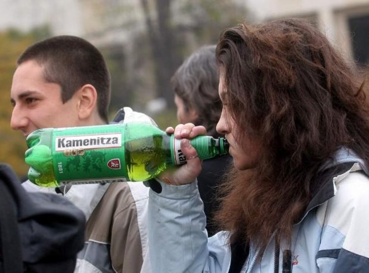 Обучаваха тийнейджъри от Кърджали за вредата от алкохола