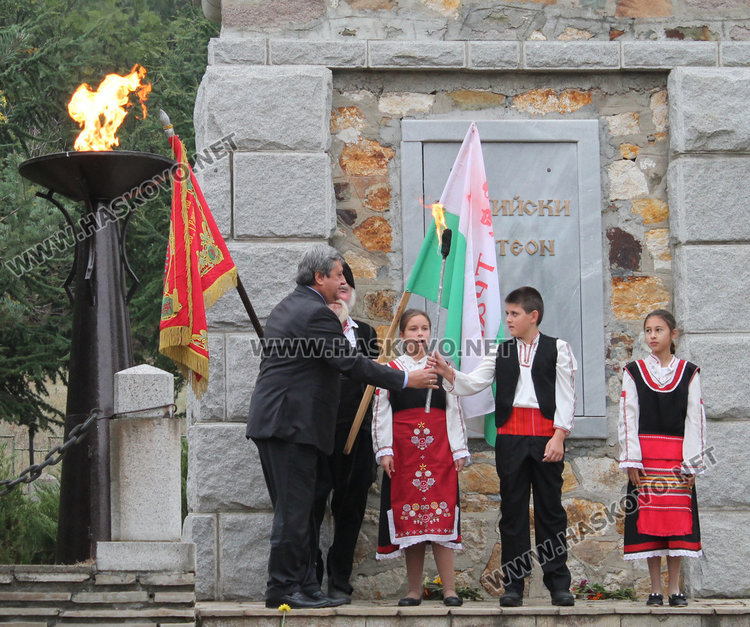 Стотици почетоха паметта на 2000 изклани тракийци край Маджарово