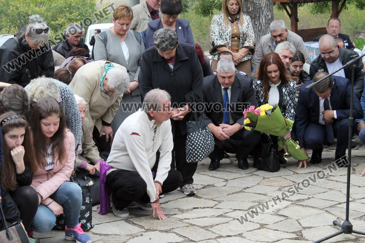 Стотици почетоха паметта на 2000 изклани тракийци край Маджарово