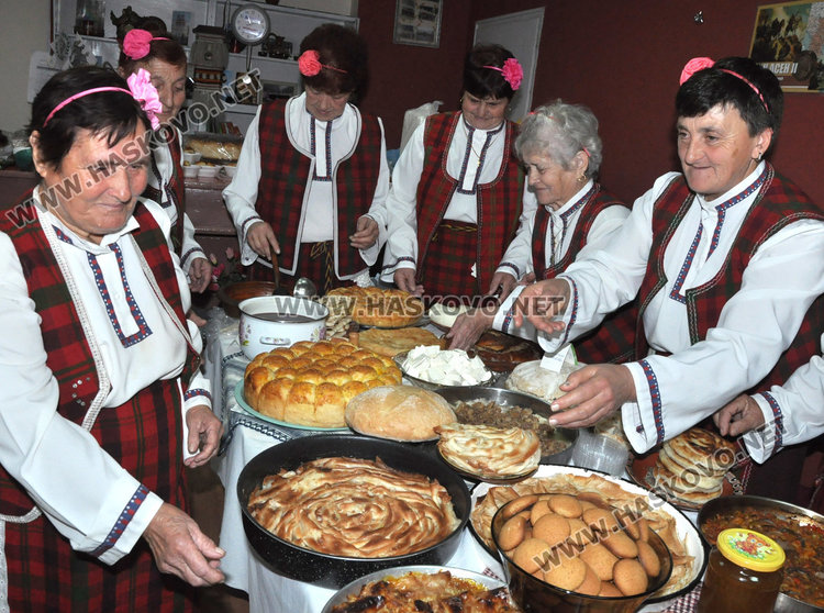 120 майстори готвачи показват гозбите на баба