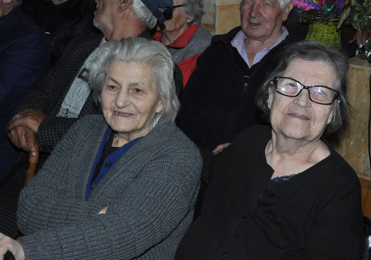 Домът за възрастни хора на „Кенана“ пълен за празника