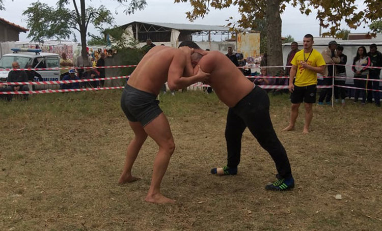 Хасковлията Георги Димитров спечели коч от борбите в Тянево