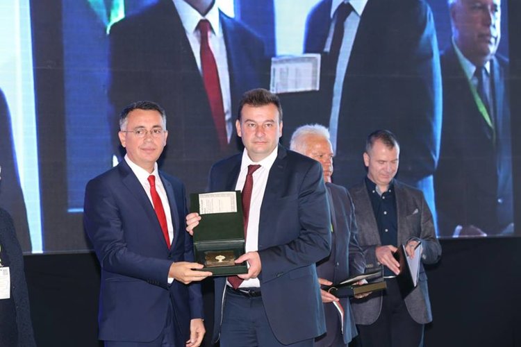 Хасан Азис връчи годишни награди на НСОРБ