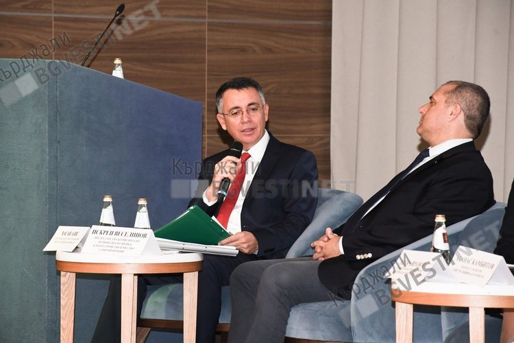 Хасан Азис:Искаме държавно финансиране за общинските пътища