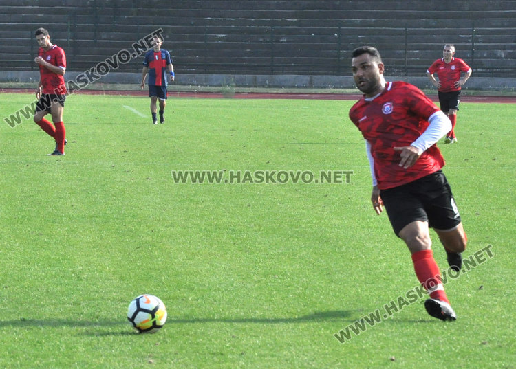 ФК „Хасково 1957“ областен шампион при ветераните, Бабангида с хеттрик