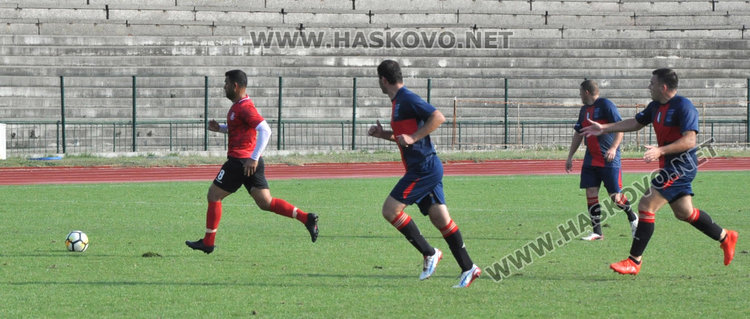 ФК „Хасково 1957“ областен шампион при ветераните, Бабангида с хеттрик