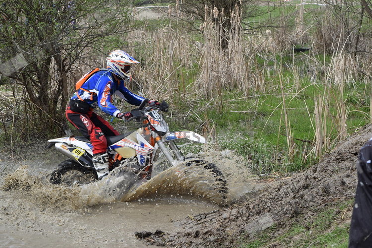 Канят на Ендуро шоу в Кирково, състезанието е част от националния шампионат