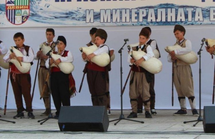 Над 100 гайди и лазерно шоу за второто издание на фестивала "Чуйте Девин"