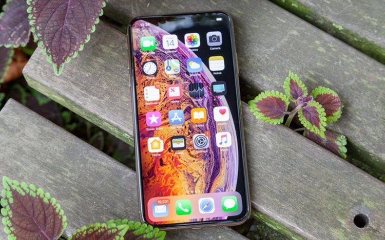 Дефекти се появиха в новите iPhone XS и XS Max
