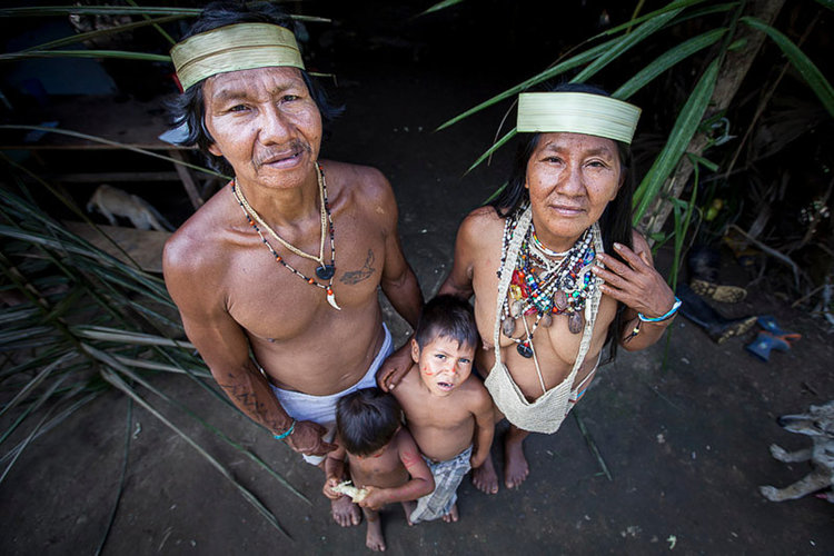 Снимки: Официален сайт на "Dug Out".