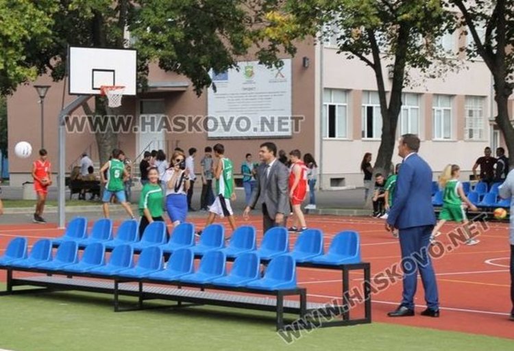 Зам.-министър и кметът на Димитровград – в открит урок по физическо