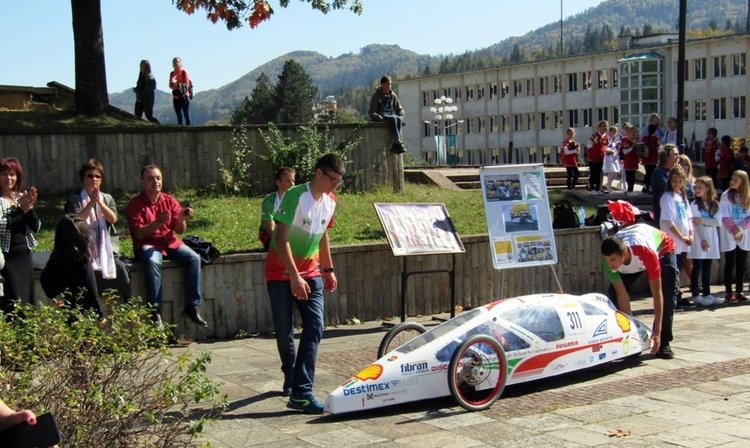 Десетки деца от Смолян и областта се включиха на финала на проекта "Твоят час"