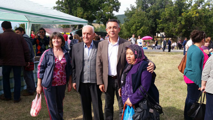 В село Брош се стягат за събор