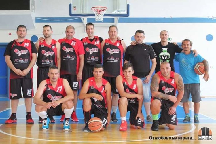 Фаворит се изправят срещу Паляците