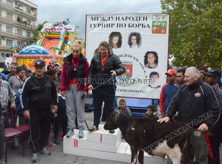 Теле, златни пояси от САЩ и приз &bdquo;Станка Златева&ldquo; на турнира по борба в Симеоновград