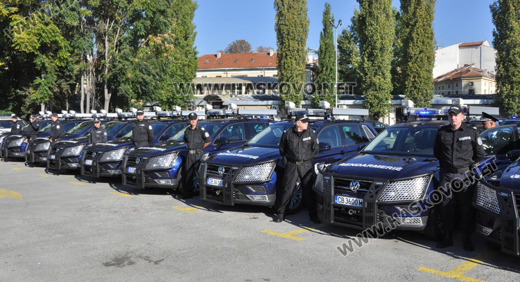Полицията и Жандармерията в Хасково получиха 53 нови коли