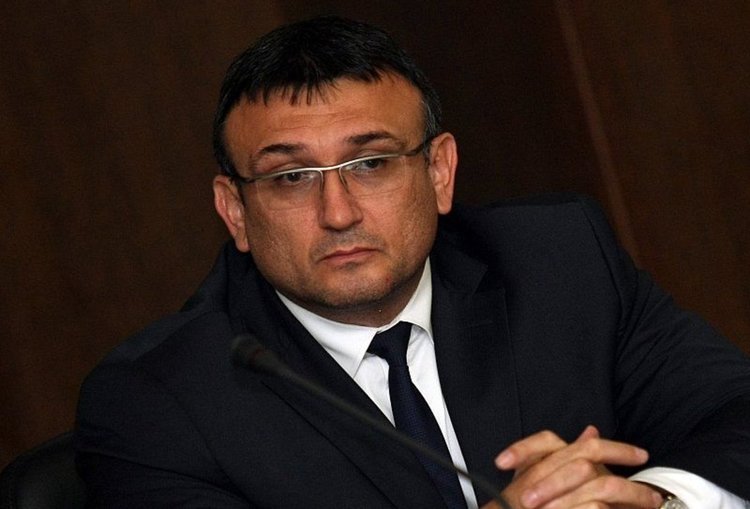 Маринов не изключва убийството на журналистката Виктория Маринова да е планирано