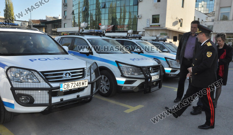 Полицията и Жандармерията в Хасково получиха 53 нови коли