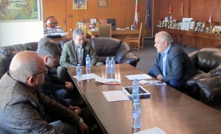 В Смолянска община снабдяването с дърва за зимата е регулярно