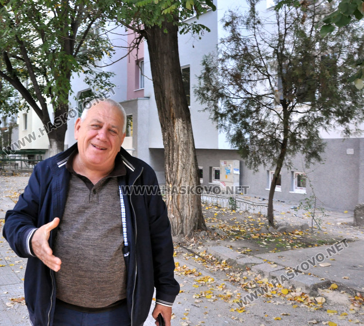 След 1.5 г. саниране, на прага на зимата бл. 34 на „Васил Левски“ още без прозорци 