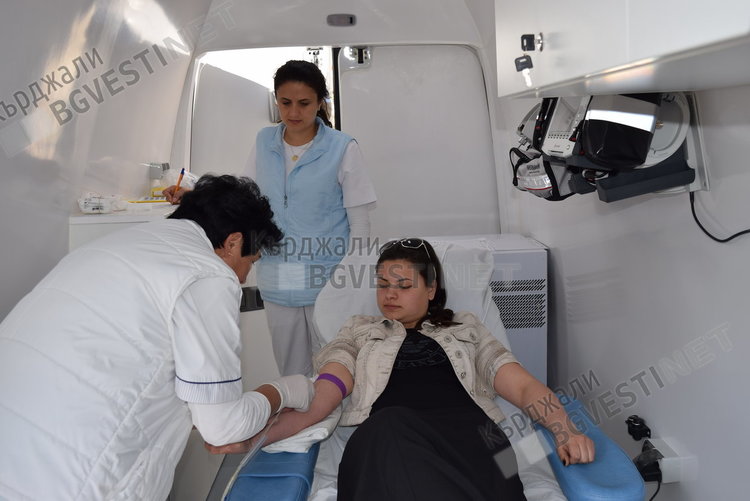 Цвета Караянчева дава старт на скрининга за хепатит в Кърджали