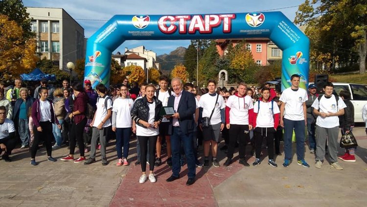 Десетки се включиха в 5 км. преход за Световния ден на ходенето в Смолян