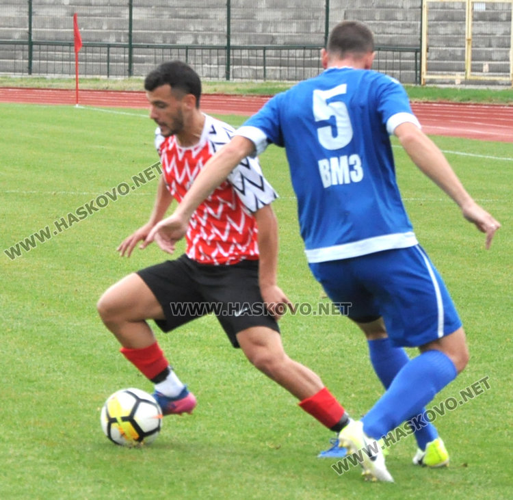ФК „Хасково 1957“ надделя над „Левски“ (Карлово), сините с автогол