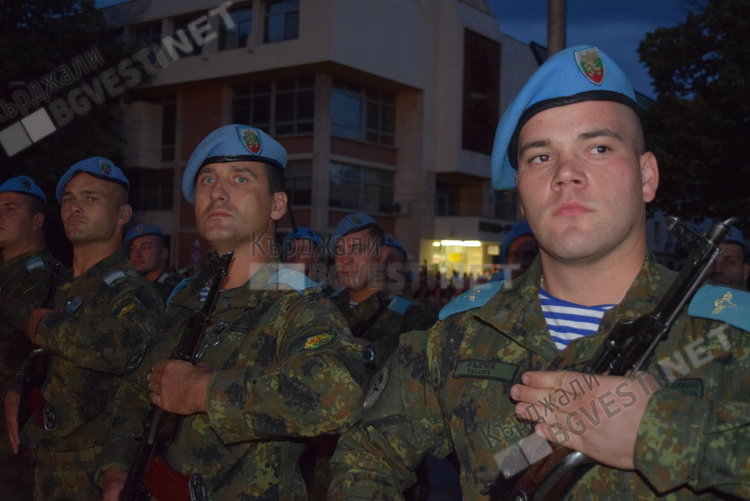 Българската армия набира военослужещи от Кърджали,от Черноморието предлагат сезонна работа