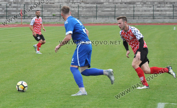 ФК „Хасково 1957“ надделя над „Левски“ (Карлово), сините с автогол