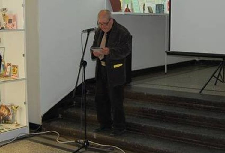 Кръстьо Кръстев е носител на  наградата "Георги Караславов" за 2018 година