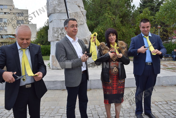 Безплатен скрининг за хепатит в Кърджали,  Цвета Караянчева дава пример, изследва се