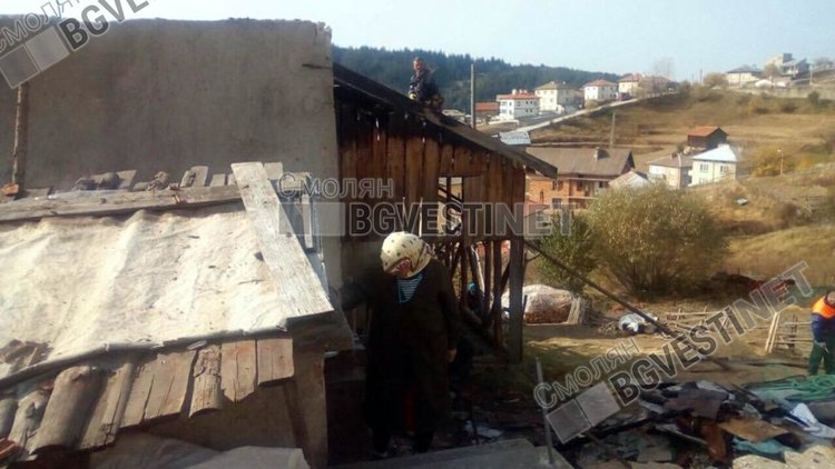 В къщата живеели общо пет души, сред които и малко дете